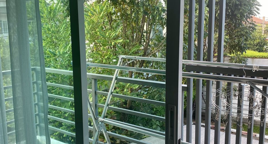 Reihenhaus zum Kauf und zur Miete mit 3 Zimmer in Bang Kapi, Bangkok