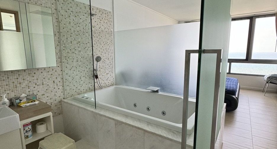 Condo en alquiler de 3 habitaciones en Bang Lamung, Chonburi
