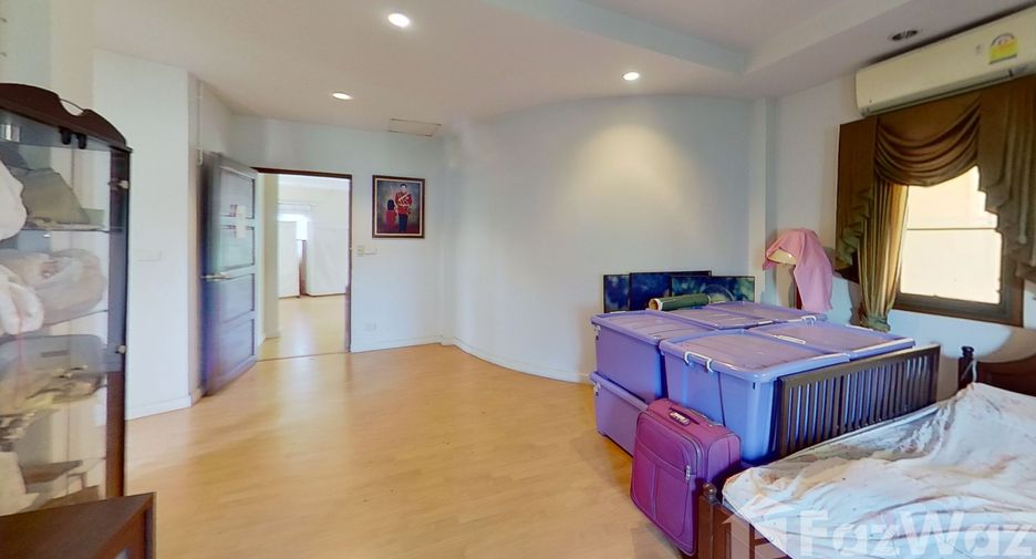 Haus zum Kauf mit 4 Zimmer in Mueang Chiang Mai, Chiang Mai