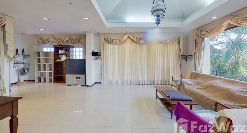 Haus zum Kauf mit 4 Zimmer in Mueang Chiang Mai, Chiang Mai