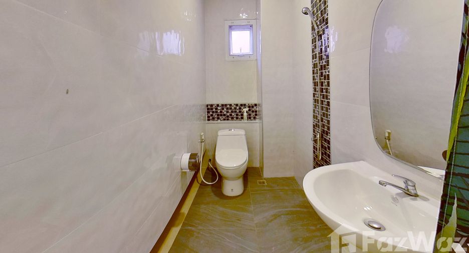 Haus zum Kauf mit 4 Zimmer in Mueang Chiang Mai, Chiang Mai
