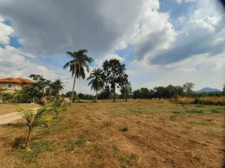 出售 土地 在 Bang Lamung, Chon Buri