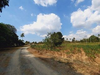 出售 土地 在 Bang Lamung, Chon Buri
