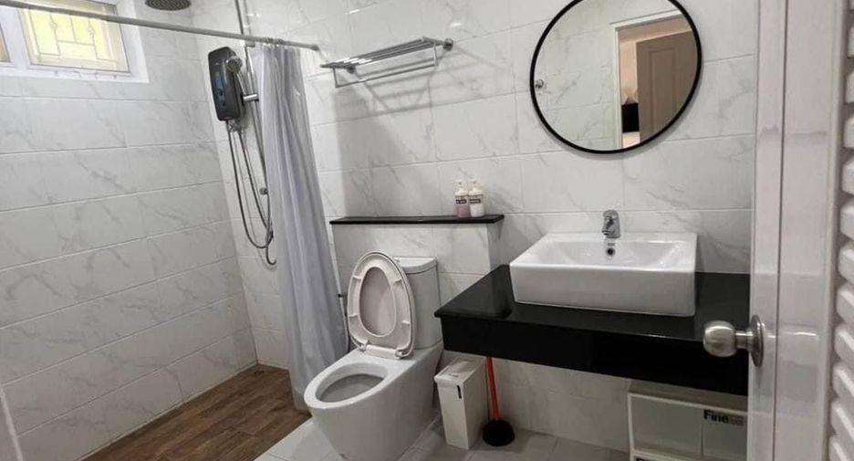 Haus zur Miete mit 4 Zimmer in Mueang Chiang Mai, Chiang Mai