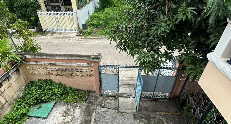 À vendre 16 chambres maison à Bang Khen, Bangkok