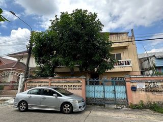 Casa en venta de 16 habitaciones en Bang Khen, Bangkok