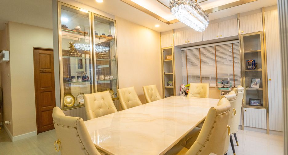 出售 3 卧室 独立屋 在 Saphan Sung, 曼谷