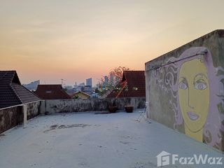 For sale そして for rent 3 ベッドルーム house in Phra Khanong, Bangkok