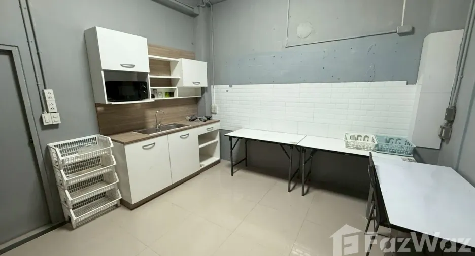 For sale and for rent 3 bedrooms house in Phra Khanong, Bangkok