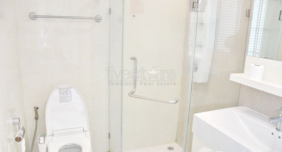 For sale and for rent 1 bed condo in Watthana, Bangkok