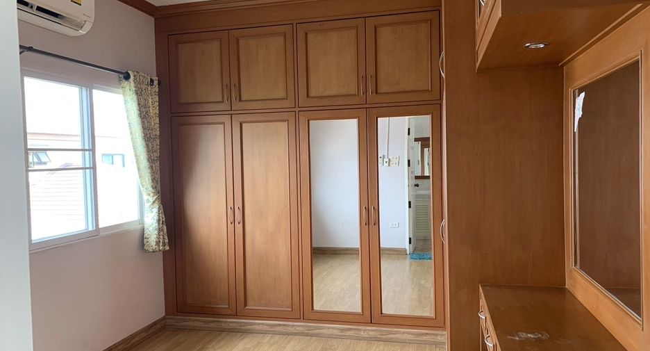 For rent 4 bedrooms villa in Doi Saket, Chiang Mai
