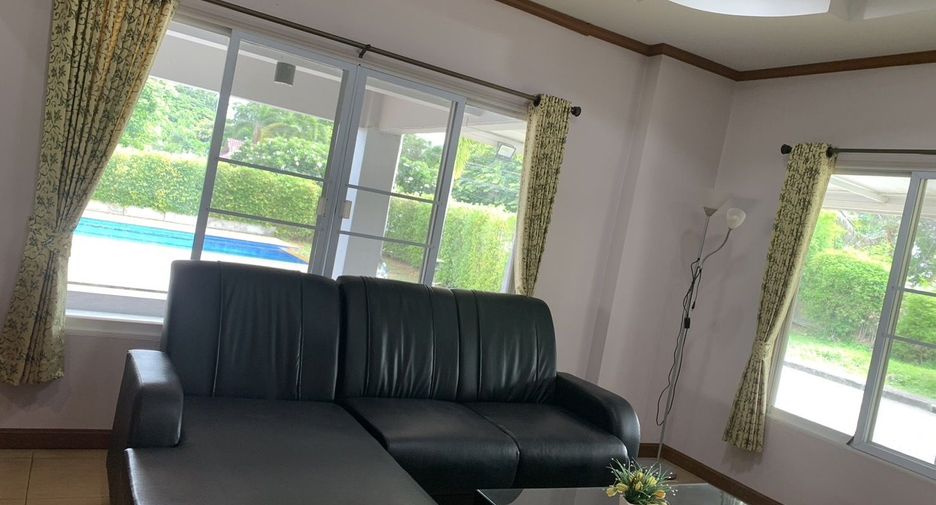 For rent 4 bedrooms villa in Doi Saket, Chiang Mai
