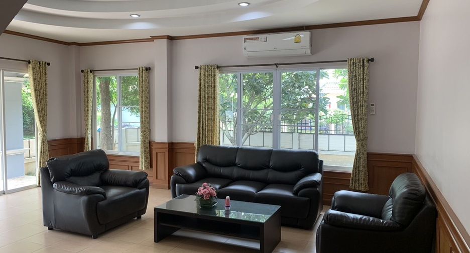 For rent 4 bedrooms villa in Doi Saket, Chiang Mai
