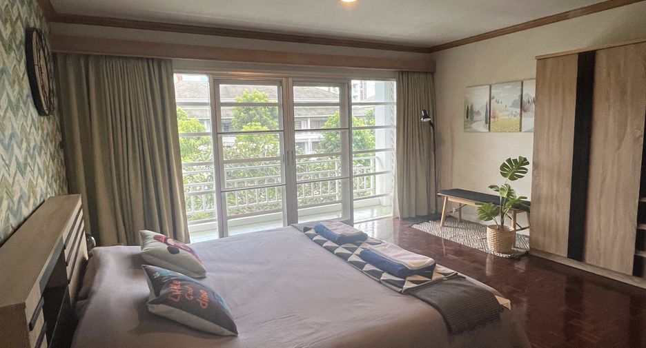 For rent 4 bedrooms townhouse in Hua Hin, Prachuap Khiri Khan