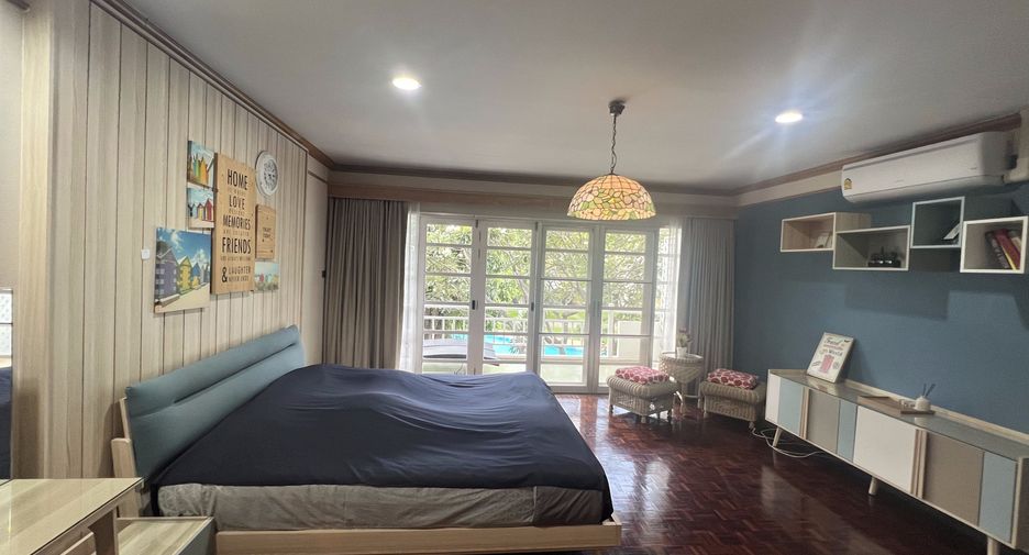 For rent 4 bedrooms townhouse in Hua Hin, Prachuap Khiri Khan