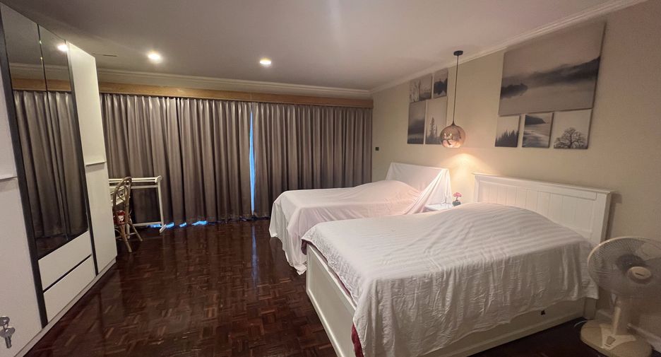 For rent 4 bedrooms townhouse in Hua Hin, Prachuap Khiri Khan