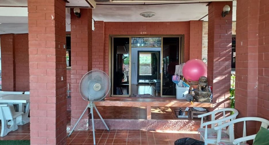 For rent 4 bedrooms house in Hua Hin, Prachuap Khiri Khan