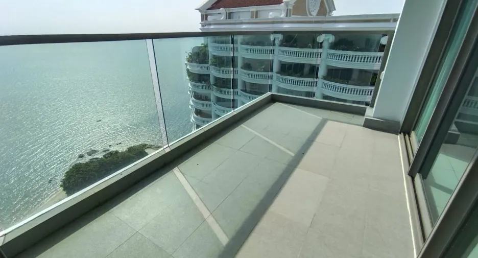 For rent 2 bedrooms condo in Bang Lamung, Chonburi