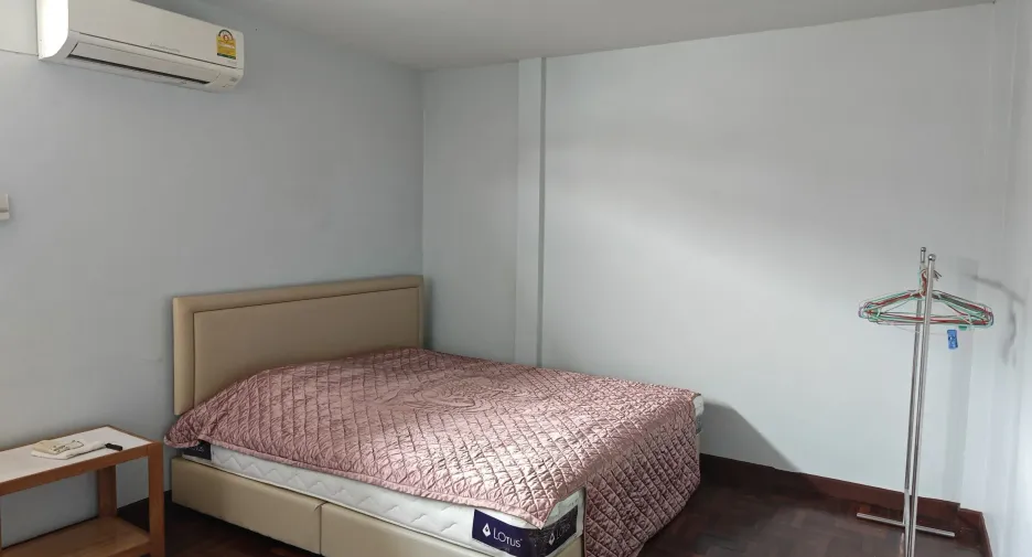 ขาย 2 ห้องนอน ทาวน์เฮ้าส์ ใน เมืองเพชรบุรี, เพชรบุรี