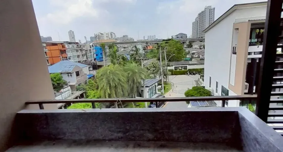 出售 和 出租 3 卧室 联排别墅 在 Khlong Toei, 曼谷
