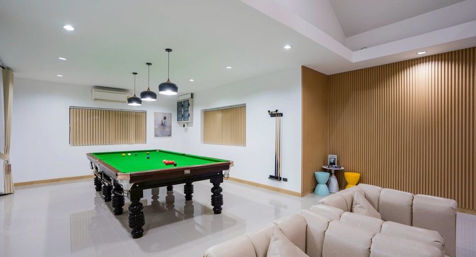 Villa zum Kauf mit 4 Zimmer in Bang Lamung, Chonburi