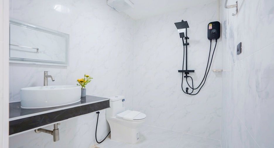 Villa zum Kauf mit 4 Zimmer in Bang Lamung, Chonburi