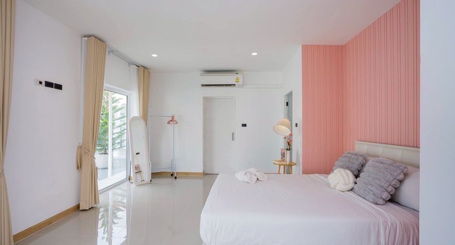 Villa zum Kauf mit 4 Zimmer in Bang Lamung, Chonburi