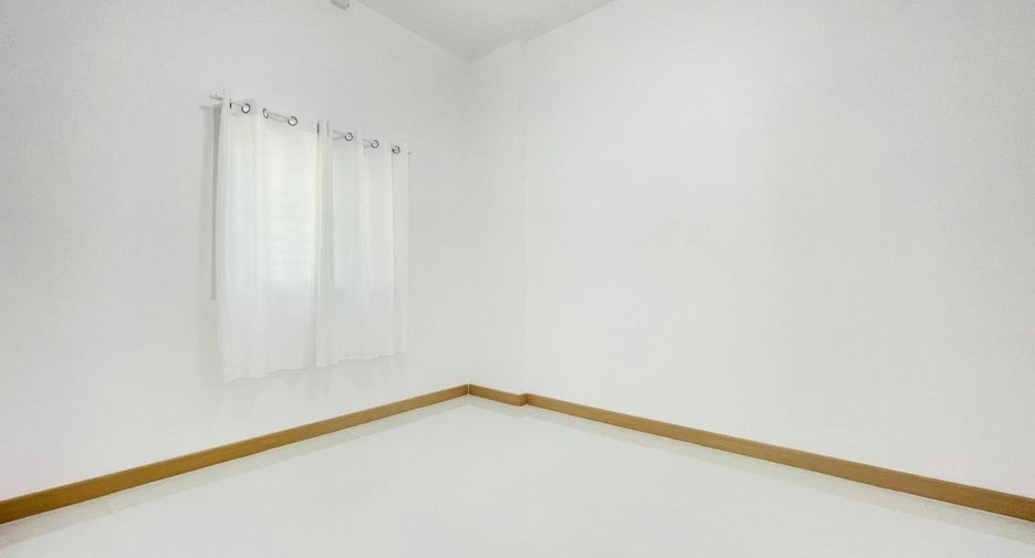 For sale 2 bedrooms house in Saraphi, Chiang Mai