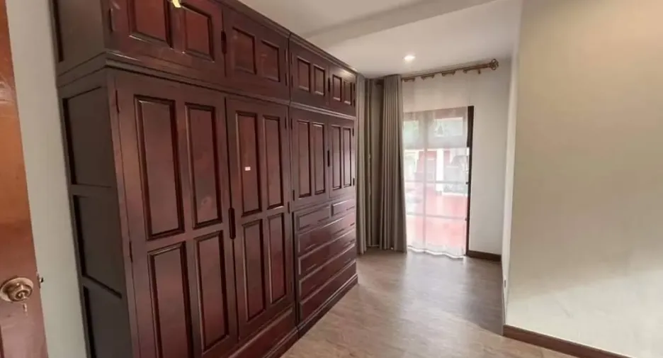 Haus zum Kauf mit 5 Zimmer in Hang Dong, Chiang Mai