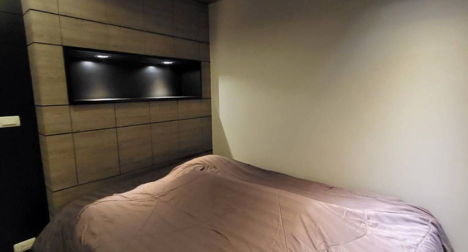 For sale 1 bed condo in Huai Khwang, Bangkok
