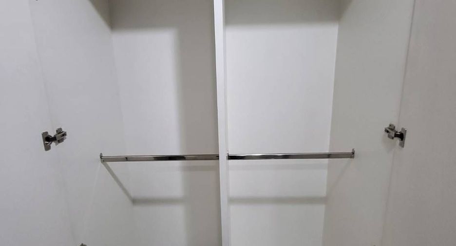 For sale 1 bed condo in Huai Khwang, Bangkok