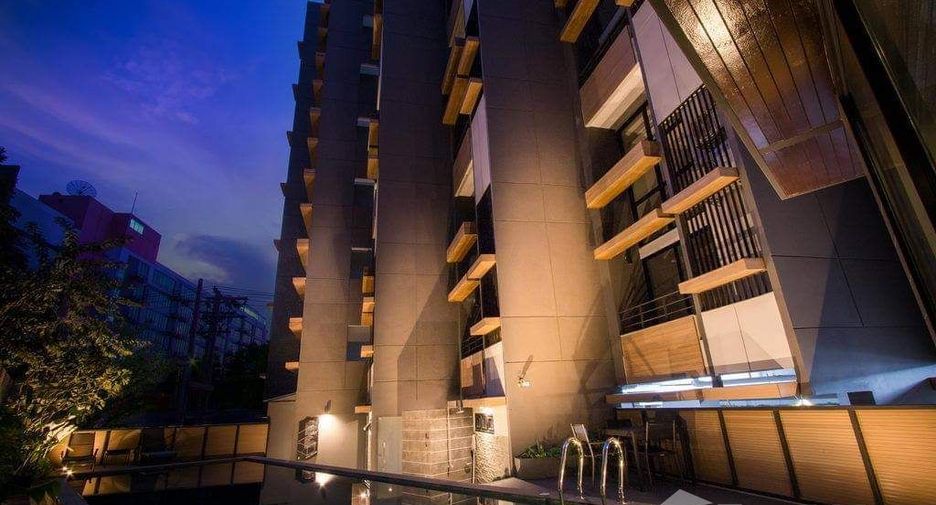 For sale 1 bed condo in Huai Khwang, Bangkok