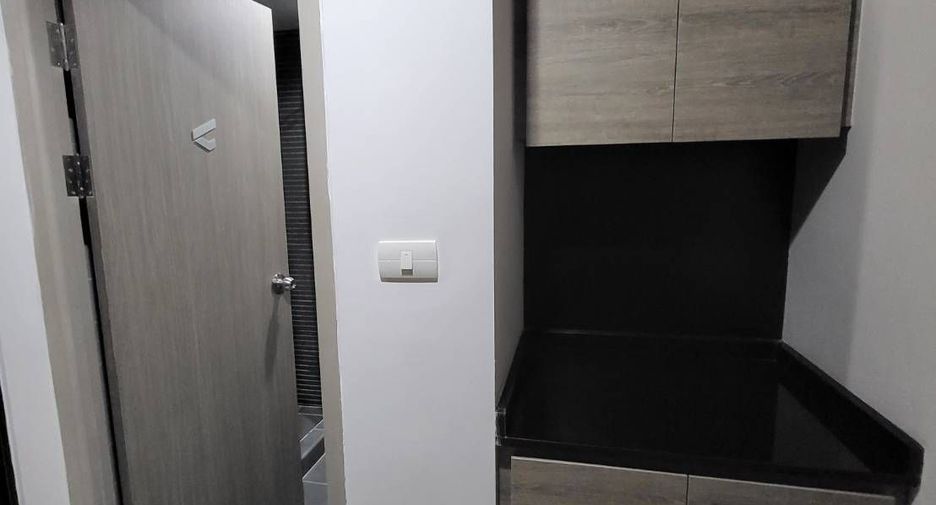 For sale 1 bed condo in Huai Khwang, Bangkok