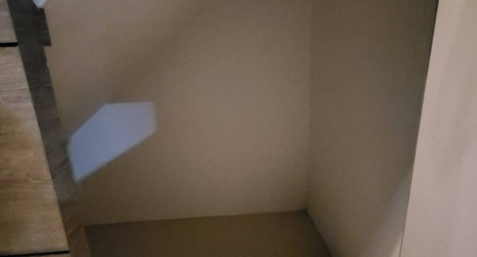 For sale 1 bed condo in Huai Khwang, Bangkok