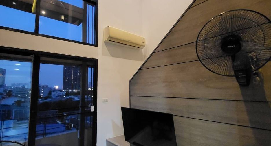 For sale 1 bed condo in Huai Khwang, Bangkok