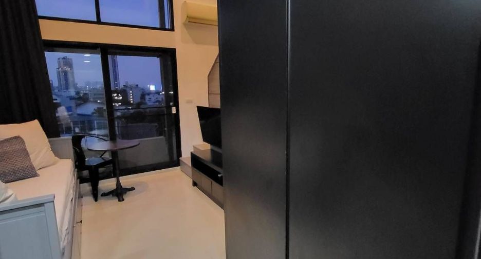 For sale 1 bed condo in Huai Khwang, Bangkok