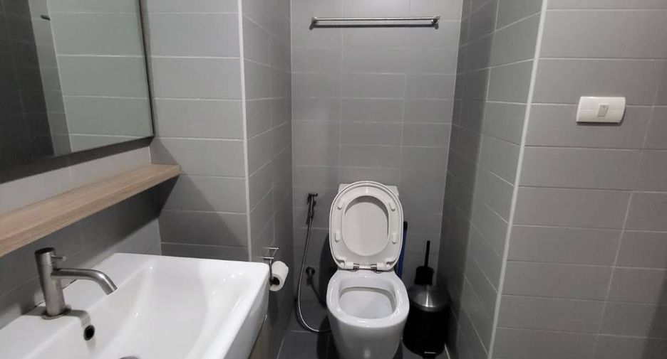 For sale 1 bed condo in Huai Khwang, Bangkok