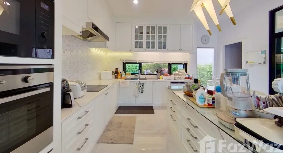 Villa zum Kauf mit 4 Zimmer in Hang Dong, Chiang Mai