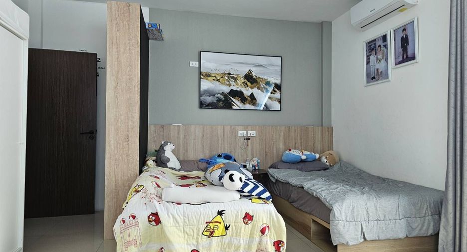 For sale 2 bedrooms townhouse in Hua Hin, Prachuap Khiri Khan