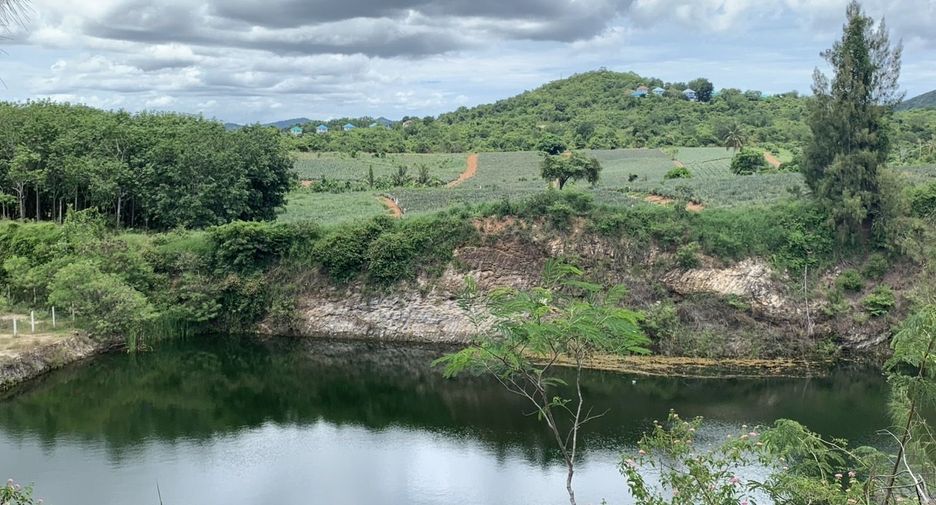 Terreno en venta en Pran Buri, Prachuap Khiri Khan