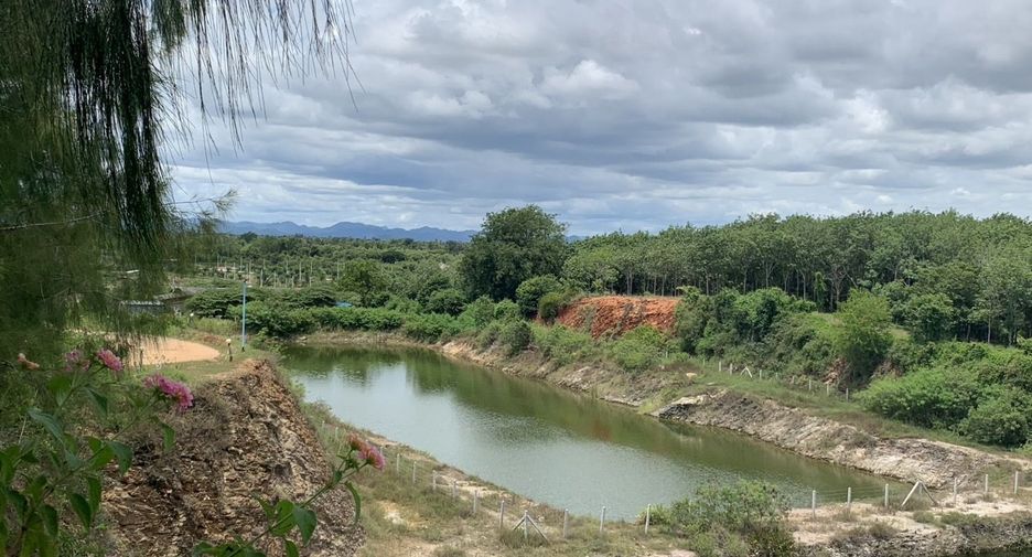 出售 土地 在 Pran Buri, 班武里府