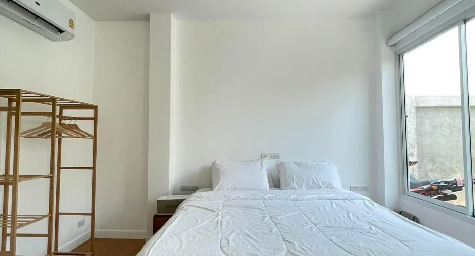 For sale 4 bedrooms house in Sam Roi Yot, Prachuap Khiri Khan