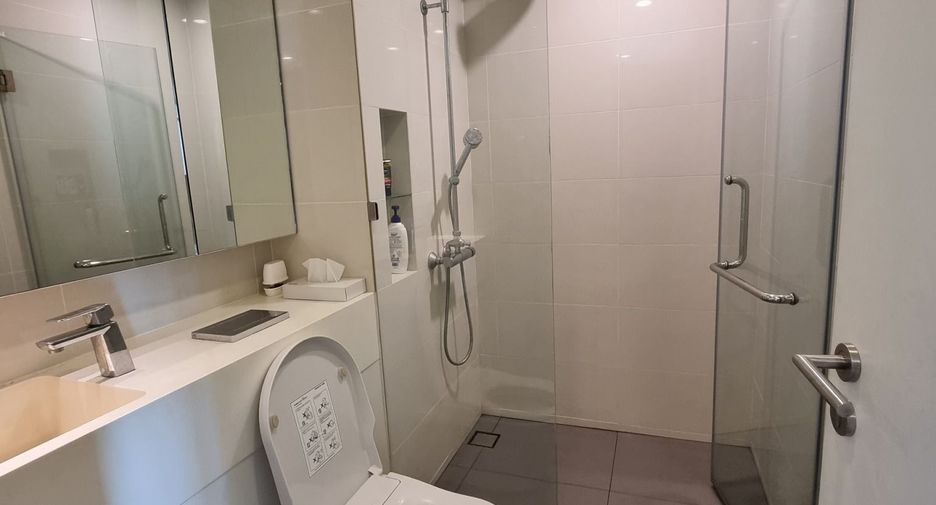 For sale and for rent 1 bed condo in Bang Rak, Bangkok