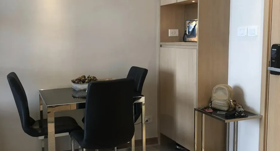 For sale 1 bed condo in Yan Nawa, Bangkok