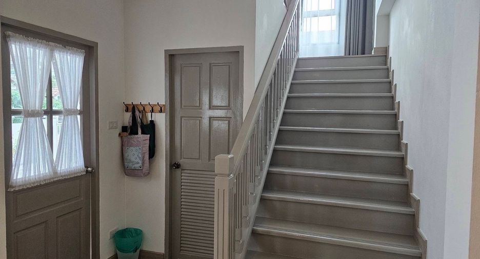 For rent 3 bedrooms house in Saraphi, Chiang Mai