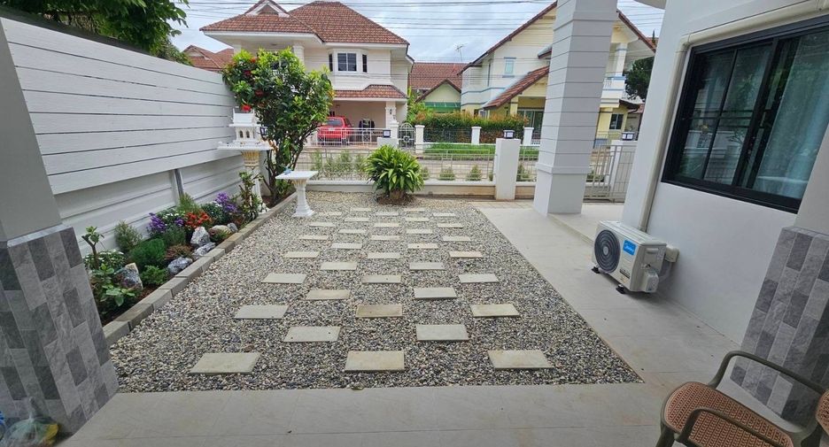 For rent 3 bedrooms house in Saraphi, Chiang Mai