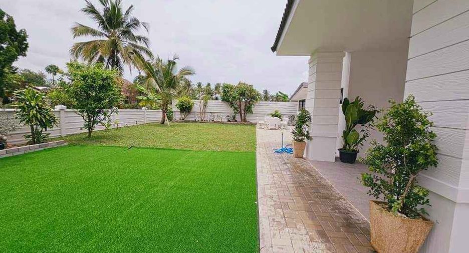 For rent 3 bedrooms house in Saraphi, Chiang Mai