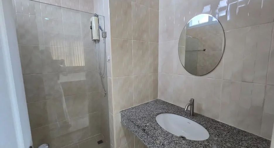For rent 3 bedrooms townhouse in Hua Hin, Prachuap Khiri Khan