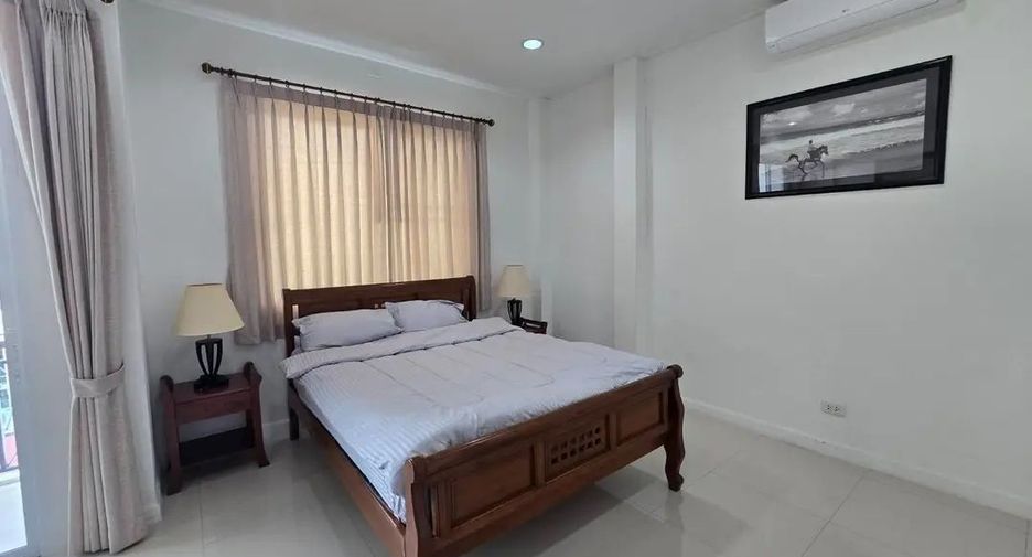 For rent 3 bedrooms townhouse in Hua Hin, Prachuap Khiri Khan