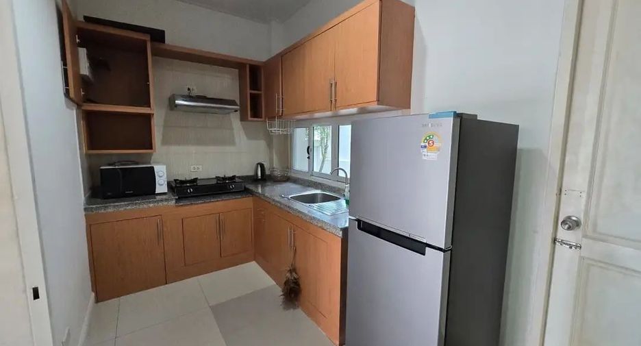 For rent 3 bedrooms townhouse in Hua Hin, Prachuap Khiri Khan